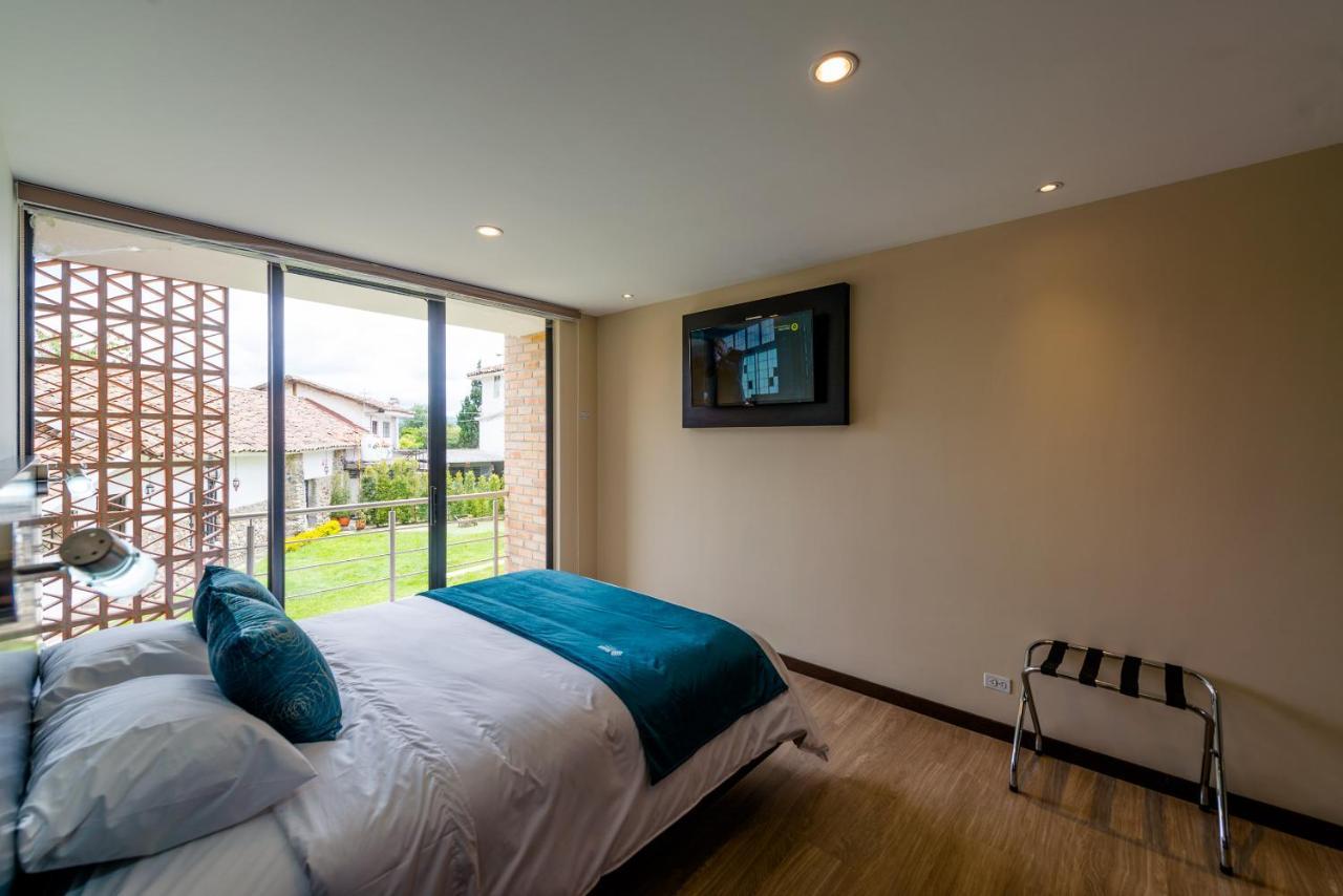 Hotel & Suites En Cuenca, Venue Batan Extérieur photo