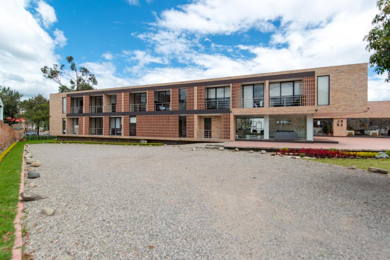 Hotel & Suites En Cuenca, Venue Batan Extérieur photo