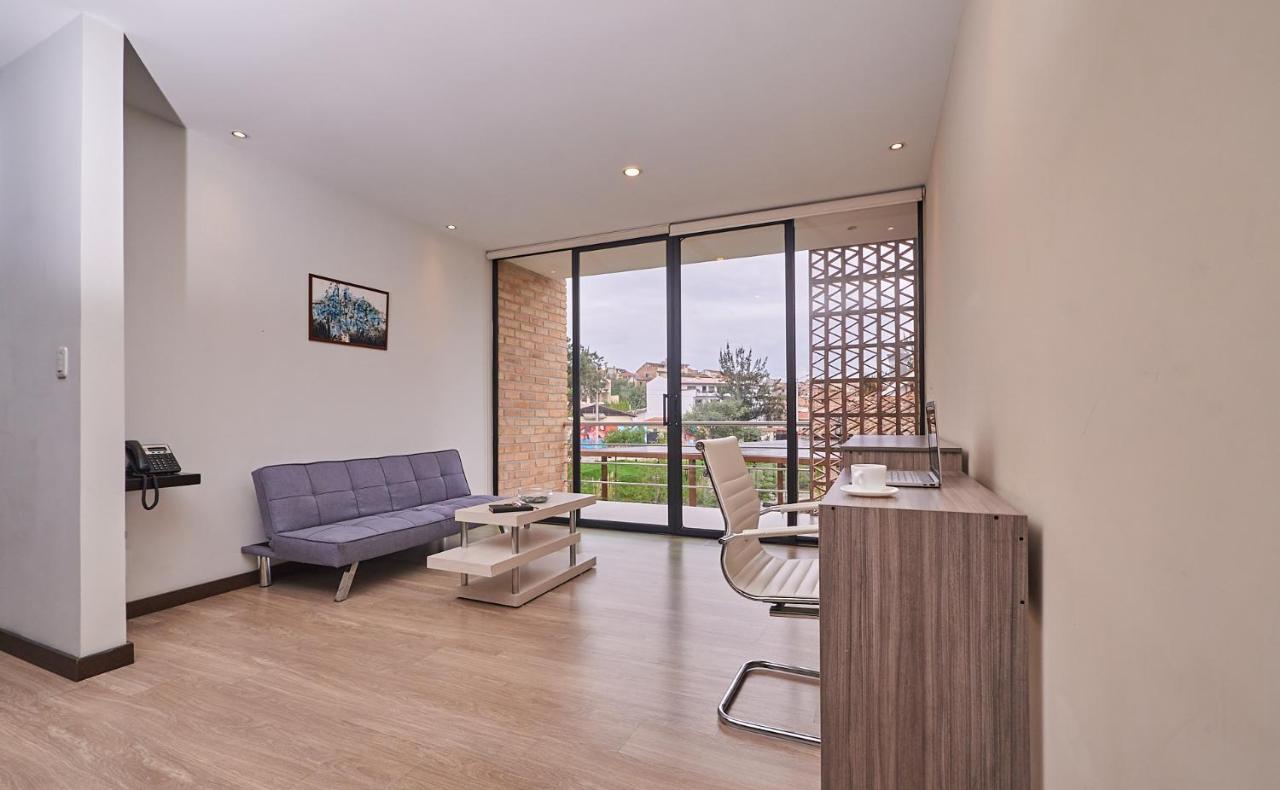 Hotel & Suites En Cuenca, Venue Batan Extérieur photo