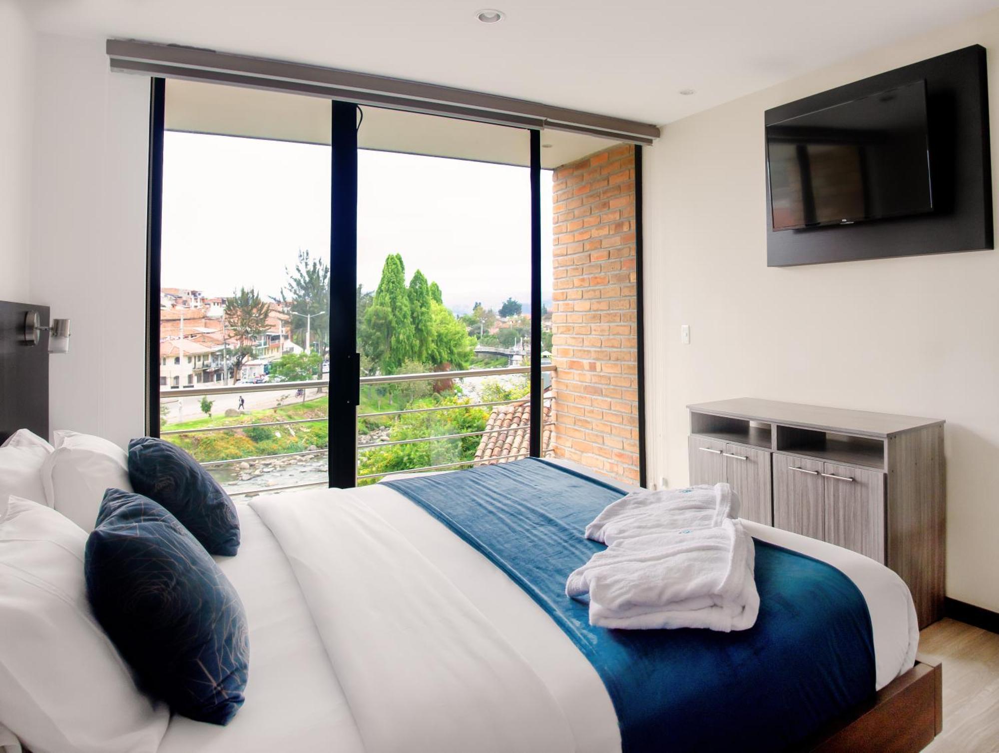 Hotel & Suites En Cuenca, Venue Batan Extérieur photo