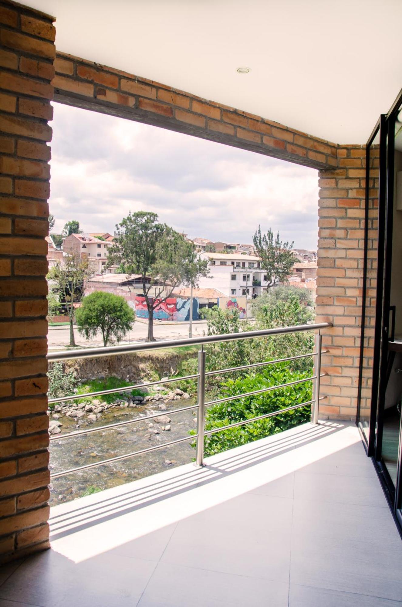 Hotel & Suites En Cuenca, Venue Batan Extérieur photo